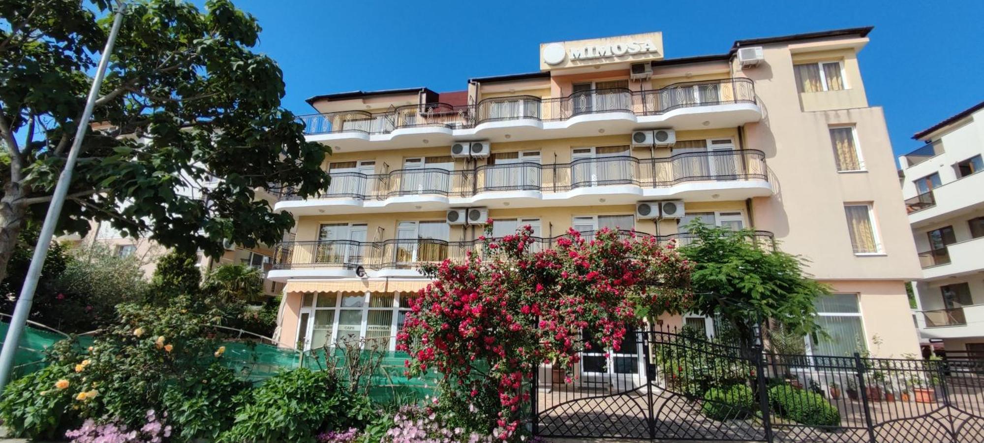 Family Hotel Mimosa ツァレヴォ エクステリア 写真